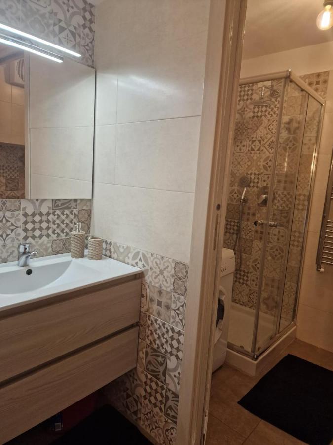 Regina Milano In Porta Romana 2 - Sky Tv, Wifi E Breakfast Box公寓 外观 照片