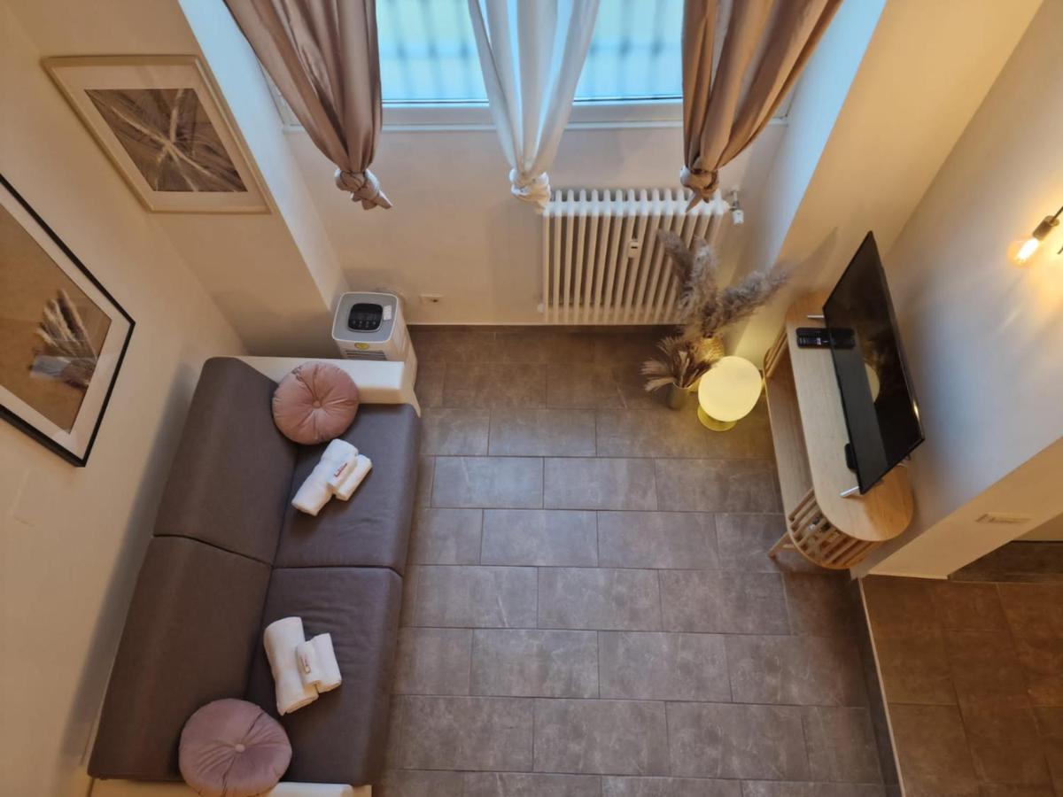 Regina Milano In Porta Romana 2 - Sky Tv, Wifi E Breakfast Box公寓 外观 照片